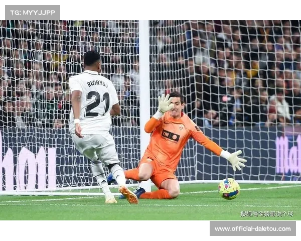 埃尔切门将更替阵痛持续,西甲经验缺乏导致防守稳定性下降 埃尔切门将更替阵痛持续,西甲经验缺乏导致防守稳定性下降