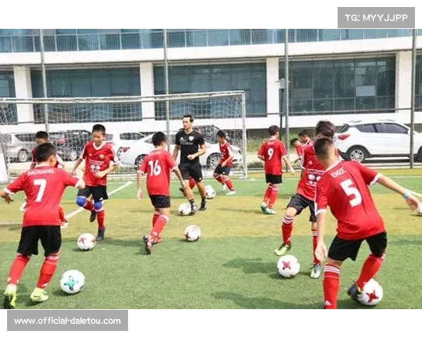 伯恩利俱乐部启动中英青少年足球合作项目