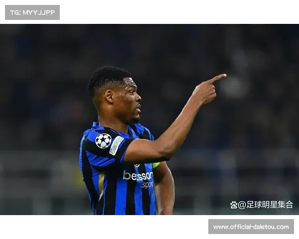 国米边卫邓弗里斯脚踝伤情未愈，或缺席欧冠附加赛关键战